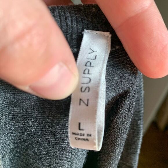 Z Supply L washed gray oversized cozy high low sweatshirt - Picture 3 of 3